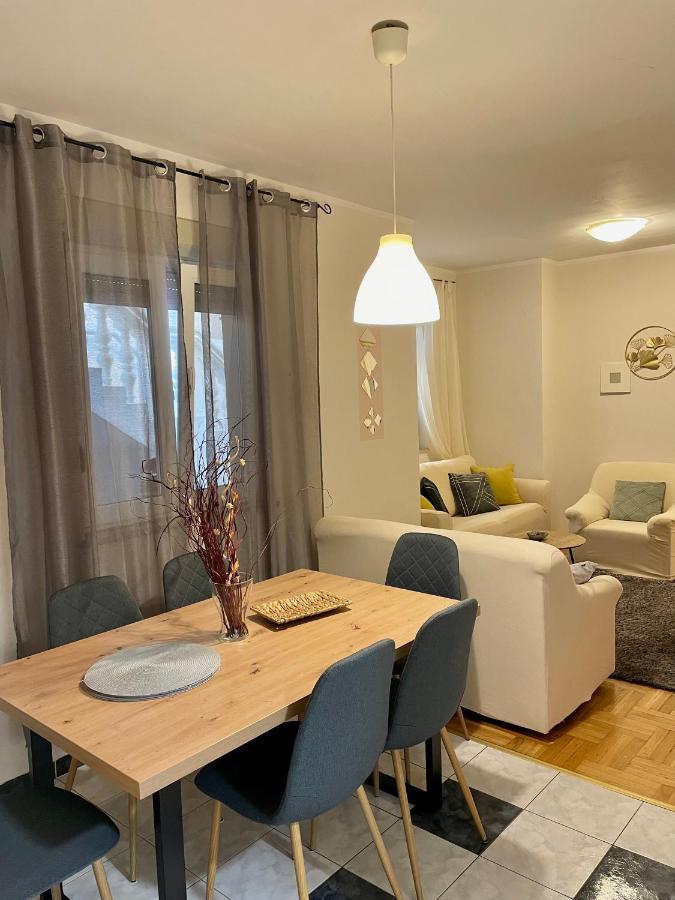 Apartments Zenta Split Bagian luar foto
